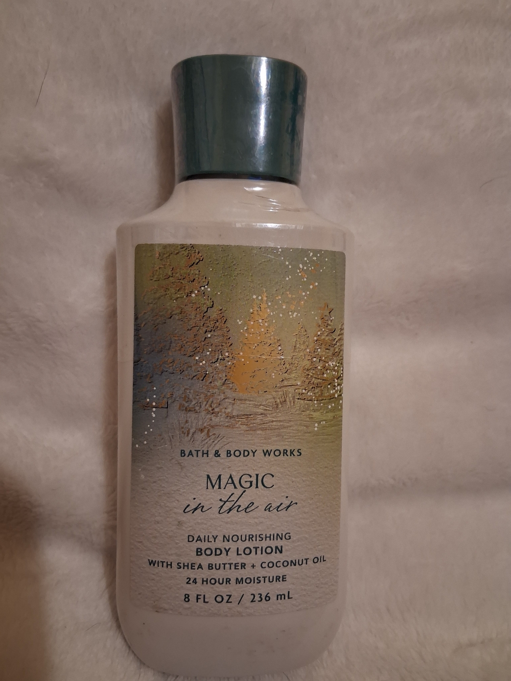 Bath & Body Works Magic in the Air Body Lotion - White & Teal Cap